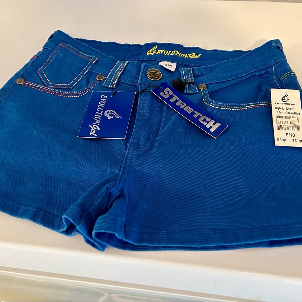 Cleaning out my close. Multiple Pocket electric blue Casual Shorts, size 9/10